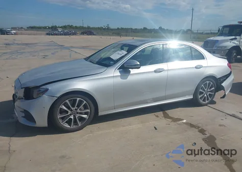 2020 Mercedes-Benz E 450 4Matic z USA, uszkodzony, nr VIN W1KZF6JB3LA760436